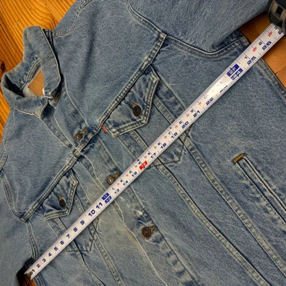 Levis Relaxed Trucker Jacket Mens XL Light Wash Blue Denim Cotton Vintage Style - Picture 5 of 15
